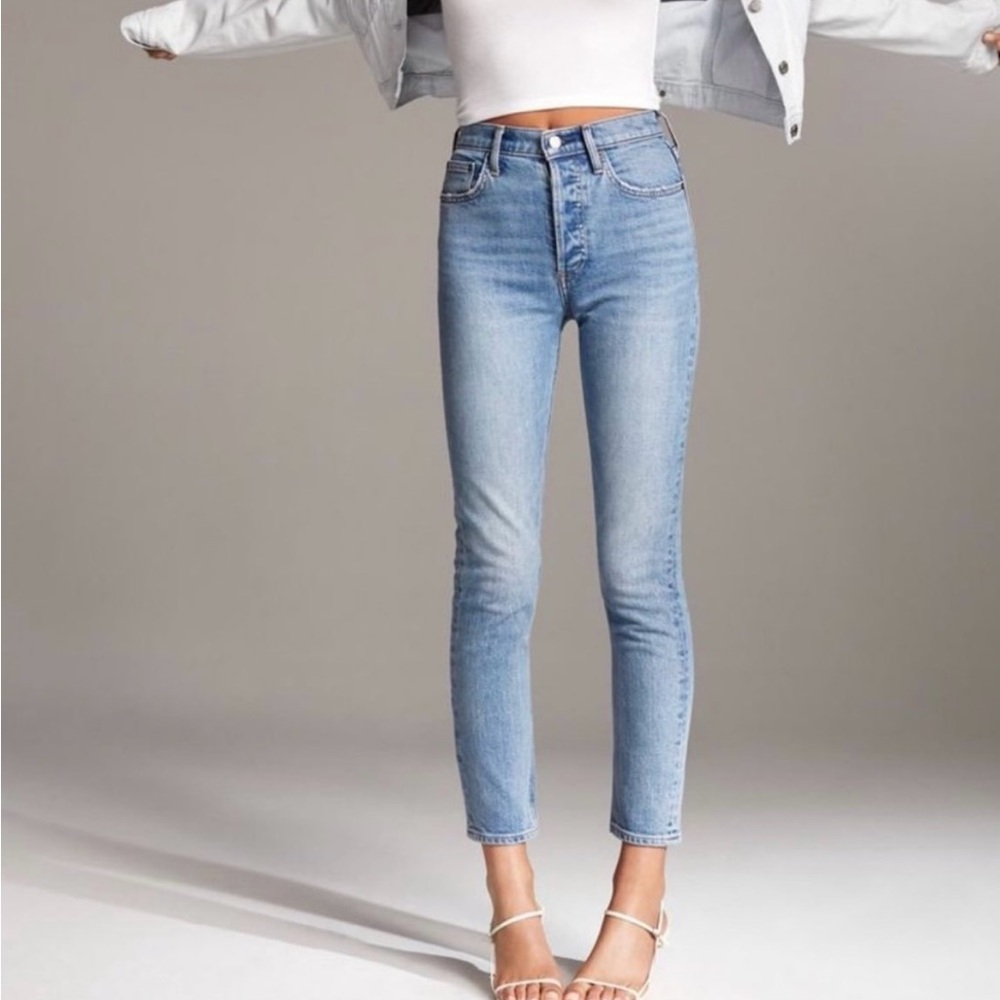 ✨NWT✨ Aritzia Yoko High Rise Jeans